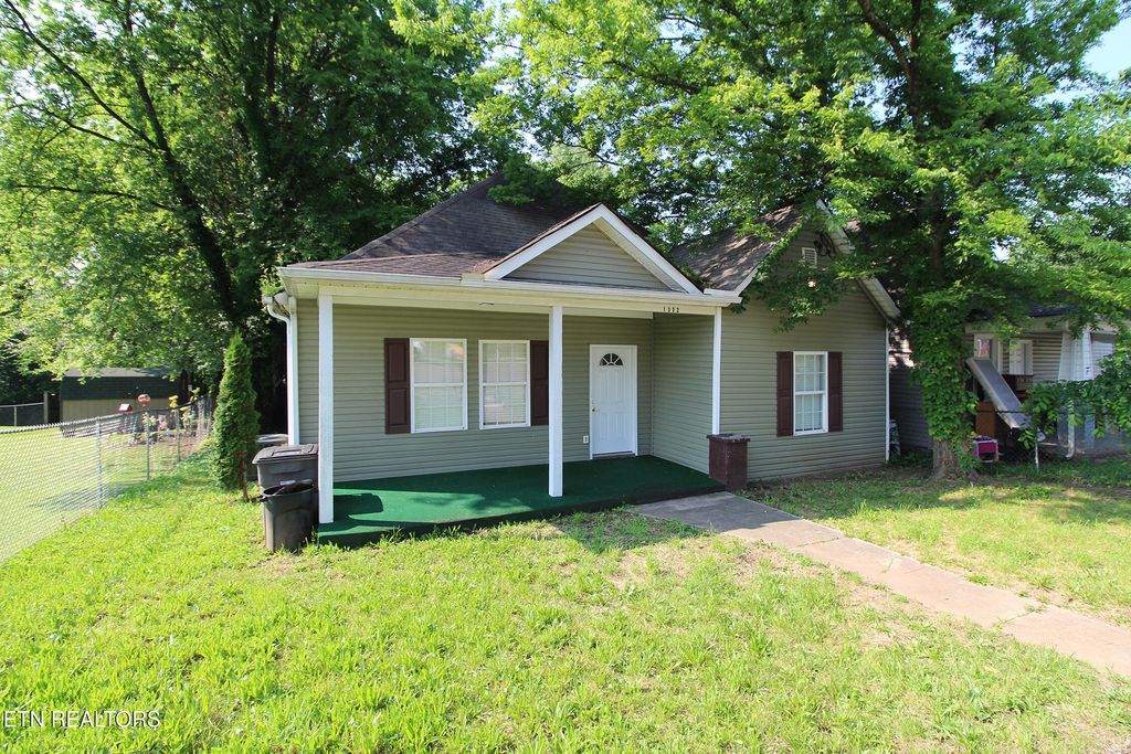 1332 Beaumont Ave, Knoxville, TN 37921