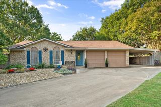 4208 Shipley Court, Benbrook, TX 76116
