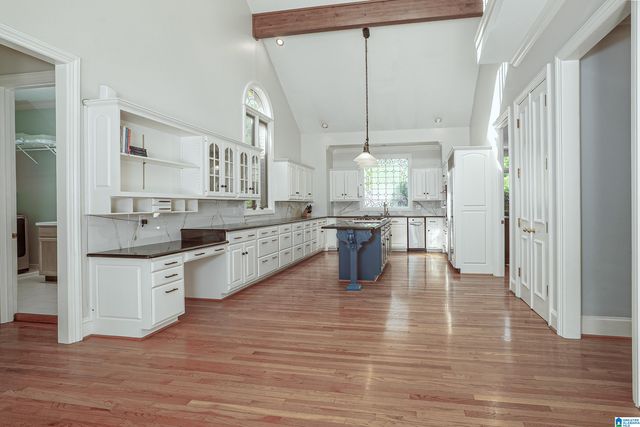 1001 LAKE WINDS DRIVE, Hoover, AL 35244
