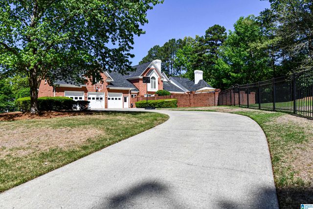 1001 LAKE WINDS DRIVE, Hoover, AL 35244