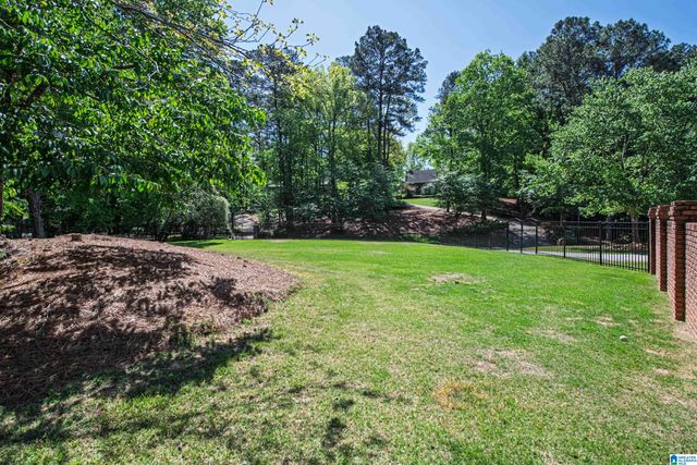 1001 LAKE WINDS DRIVE, Hoover, AL 35244