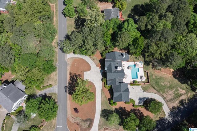 1001 LAKE WINDS DRIVE, Hoover, AL 35244