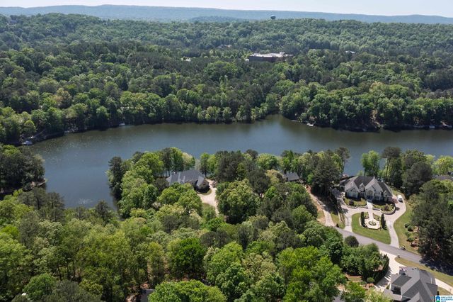 1001 LAKE WINDS DRIVE, Hoover, AL 35244