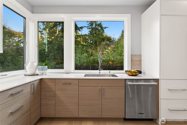 13068 SE 19th Court, Bellevue, WA 98005