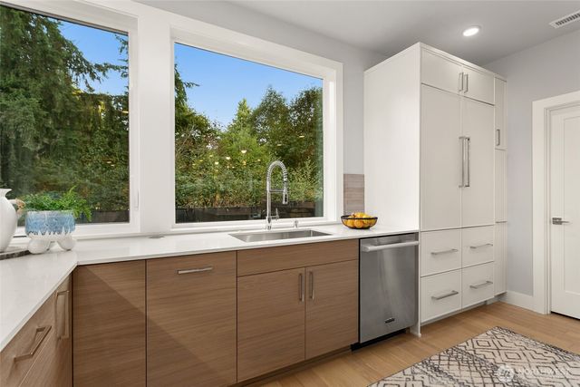 13068 SE 19th Court, Bellevue, WA 98005