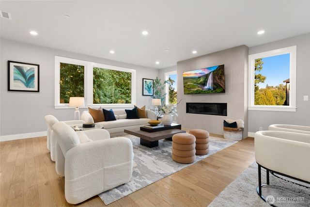 13068 SE 19th Court, Bellevue, WA 98005