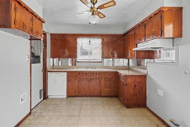 1616 Melody Drive, Midwest City, OK 73130