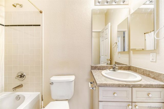 7769 S Algonquian Way, Aurora, CO 80016