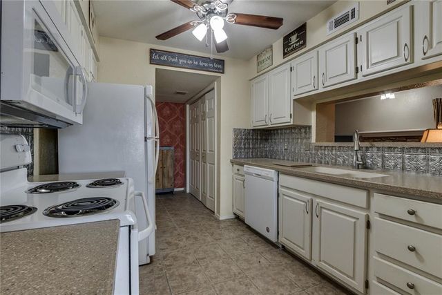 14305 N Pennsylvania Avenue 2H, Oklahoma City, OK 73134