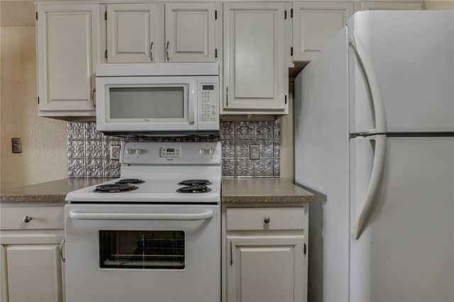 14305 N Pennsylvania Avenue 2H, Oklahoma City, OK 73134