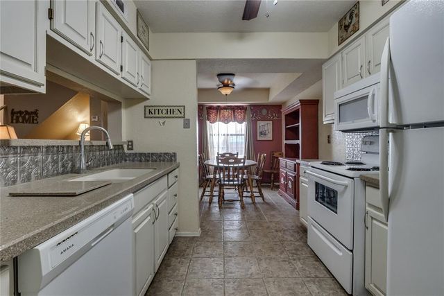 14305 N Pennsylvania Avenue 2H, Oklahoma City, OK 73134