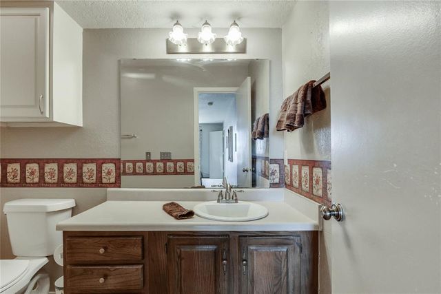 14305 N Pennsylvania Avenue 2H, Oklahoma City, OK 73134