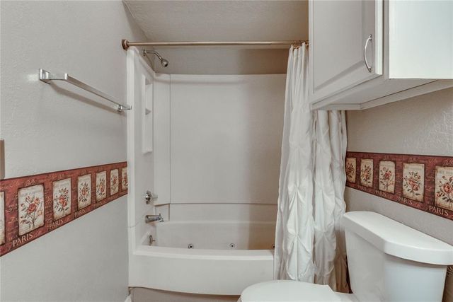 14305 N Pennsylvania Avenue 2H, Oklahoma City, OK 73134