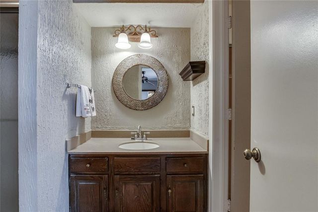 14305 N Pennsylvania Avenue 2H, Oklahoma City, OK 73134