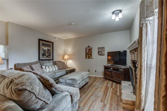 14305 N Pennsylvania Avenue 2H, Oklahoma City, OK 73134