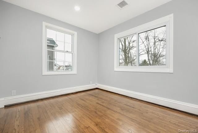 70 E Minerva Road, Lindenhurst, NY 11757