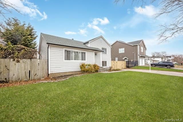 70 E Minerva Road, Lindenhurst, NY 11757