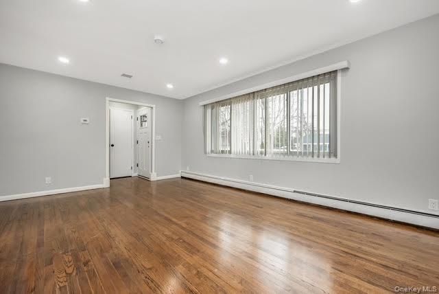 70 E Minerva Road, Lindenhurst, NY 11757