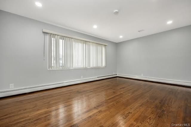 70 E Minerva Road, Lindenhurst, NY 11757