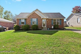 290 E Aulbern Dr, Mt Washington, KY 40047