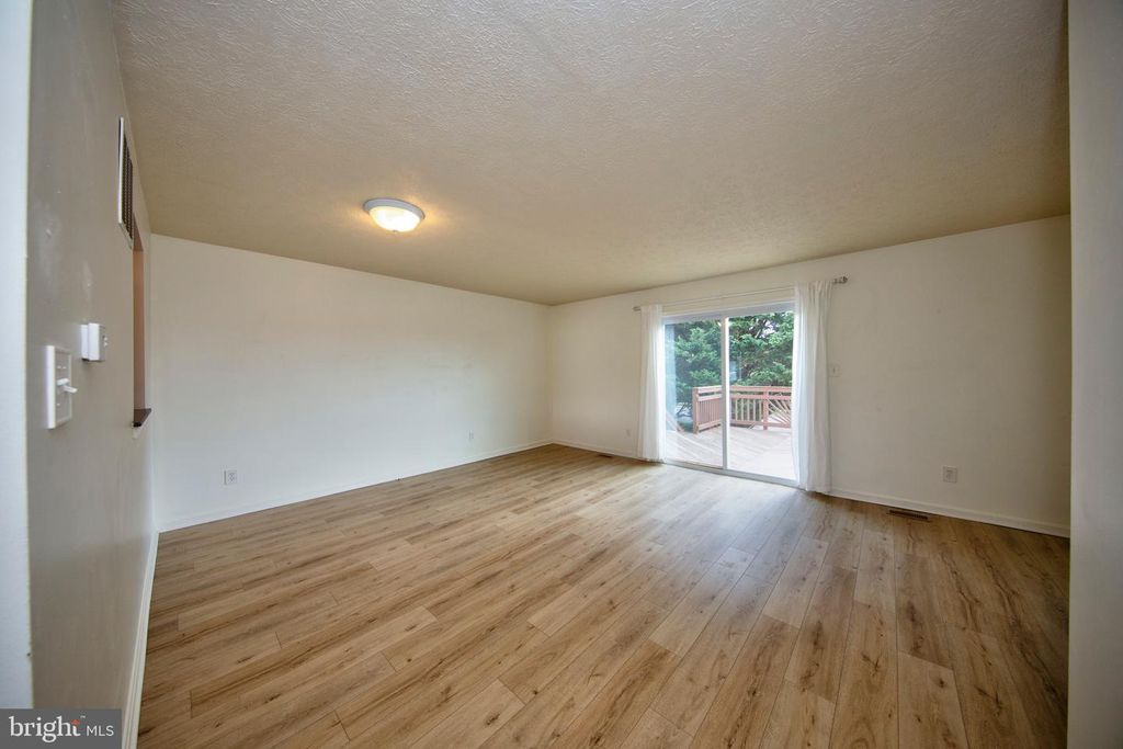 Image 8 of property listing at 104 REMINGTON CIR, Havre De Grace, MD 21078