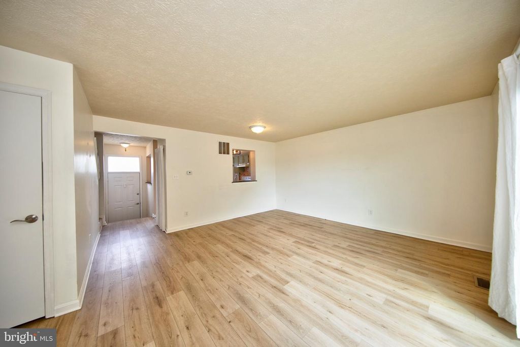 Image 11 of property listing at 104 REMINGTON CIR, Havre De Grace, MD 21078