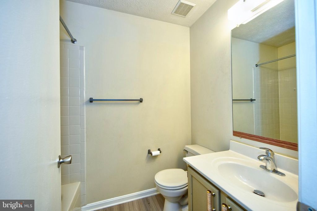 Image 15 of property listing at 104 REMINGTON CIR, Havre De Grace, MD 21078