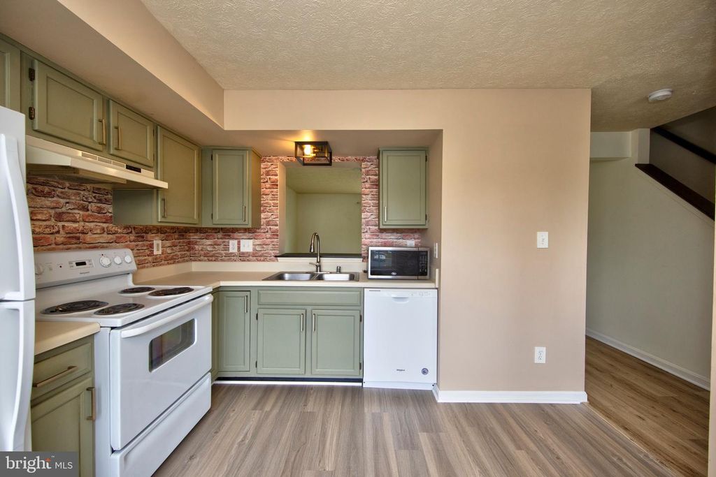 Image 6 of property listing at 104 REMINGTON CIR, Havre De Grace, MD 21078