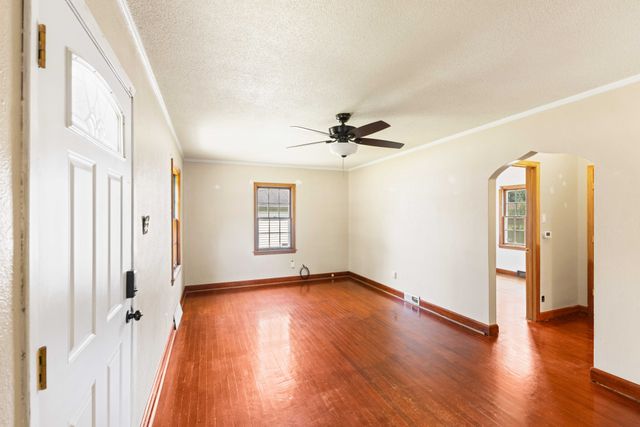1608 Southlawn Drive, Des Moines, IA 50315