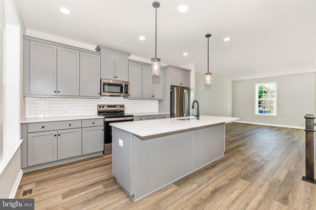 308A BAUGHMANS LN, Frederick, MD 21702