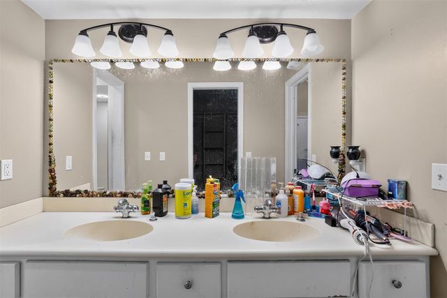 1707 Wheaton Drive, Norman, OK 73071