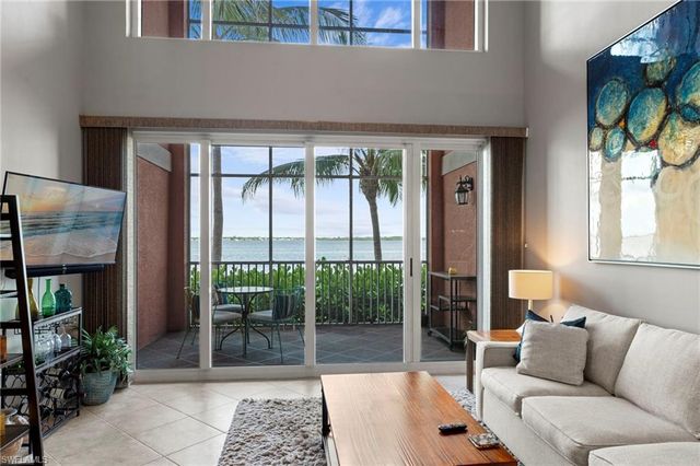 2745 1st ST 106, Fort Myers, FL 33916
