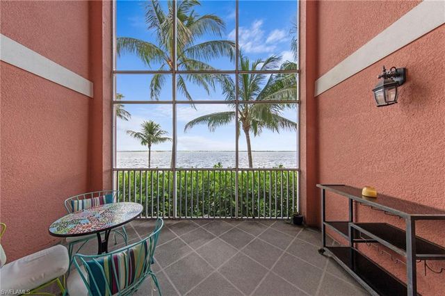 2745 1st ST 106, Fort Myers, FL 33916