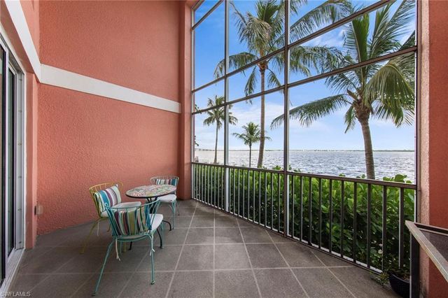 2745 1st ST 106, Fort Myers, FL 33916