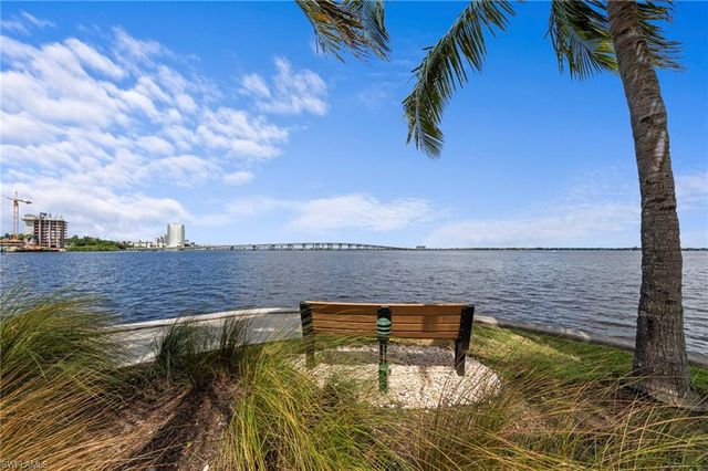 2745 1st ST 106, Fort Myers, FL 33916