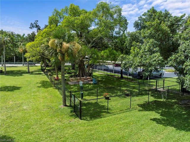 2745 1st ST 106, Fort Myers, FL 33916