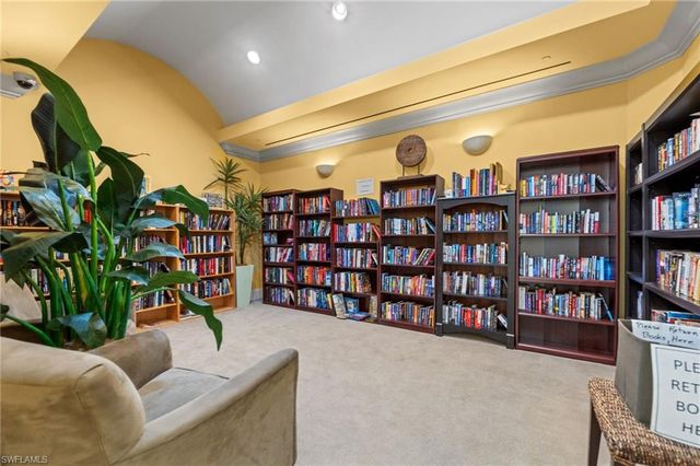 2745 1st ST 106, Fort Myers, FL 33916