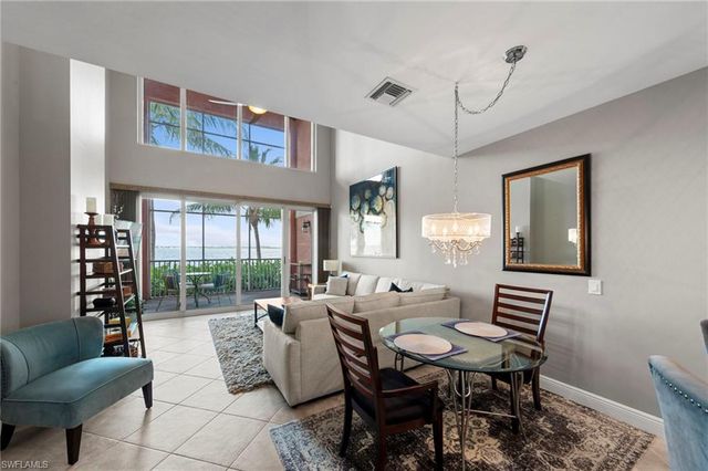 2745 1st ST 106, Fort Myers, FL 33916