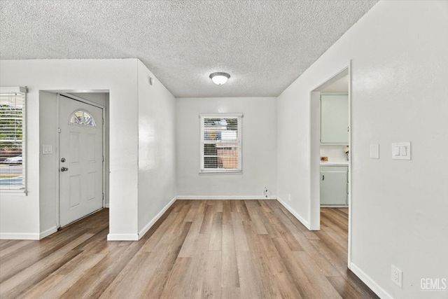 2419 Loma Linda Drive, Bakersfield, CA 93305