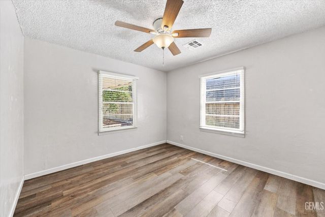 2419 Loma Linda Drive, Bakersfield, CA 93305