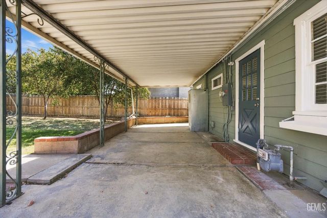 2419 Loma Linda Drive, Bakersfield, CA 93305