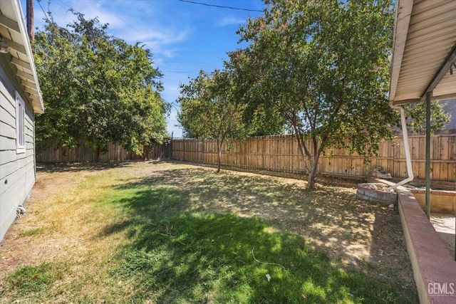 2419 Loma Linda Drive, Bakersfield, CA 93305