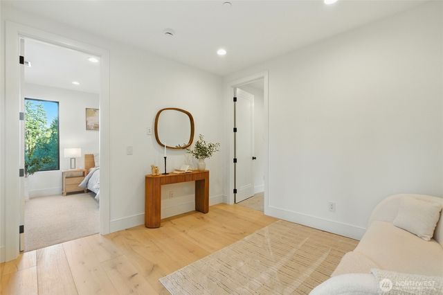 17720 SE 63rd Place, Bellevue, WA 98006