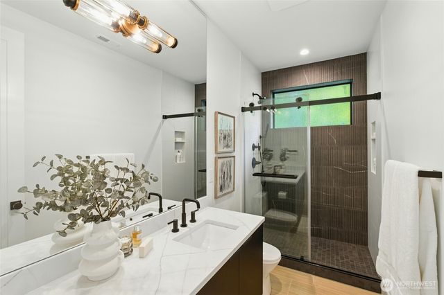 17720 SE 63rd Place, Bellevue, WA 98006