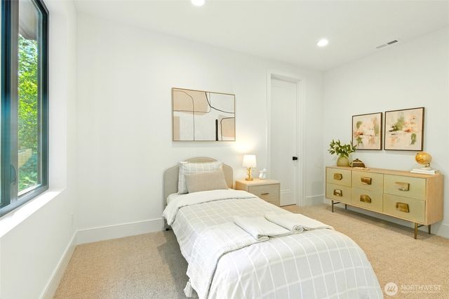 17720 SE 63rd Place, Bellevue, WA 98006