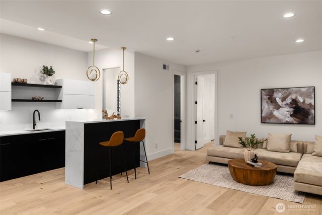 17720 SE 63rd Place, Bellevue, WA 98006