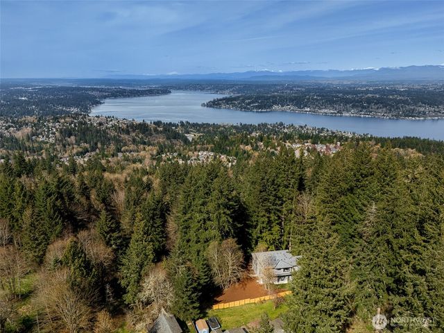 17720 SE 63rd Place, Bellevue, WA 98006