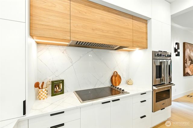 17720 SE 63rd Place, Bellevue, WA 98006