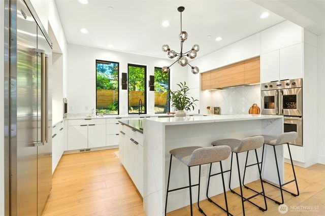 17720 SE 63rd Place, Bellevue, WA 98006