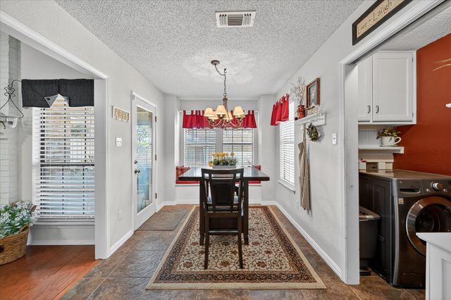 3909 Sunday Hill Drive, Arlington, TX 76016